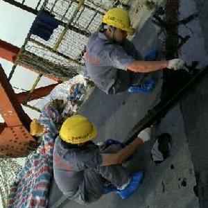 九游网页版·网站入口-九游(中国)员工在做复合润滑涂层